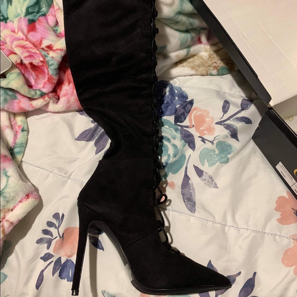 High thigh boots